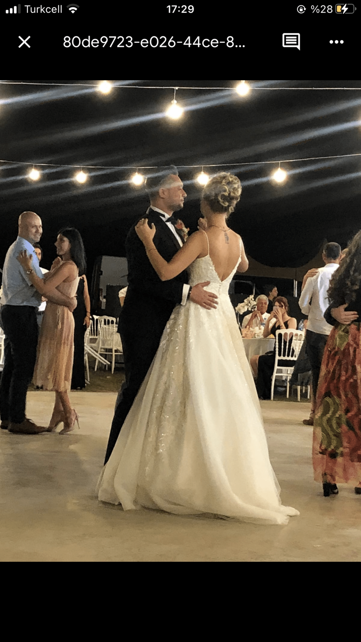 Özel dikim gelinlik